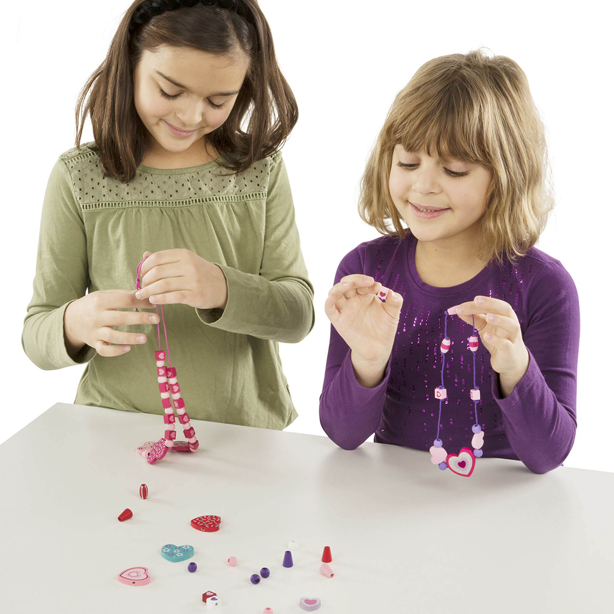 Melissa & Doug  ~ Created by Me! Heart Beads Wooden Bead Kit ~ 4+