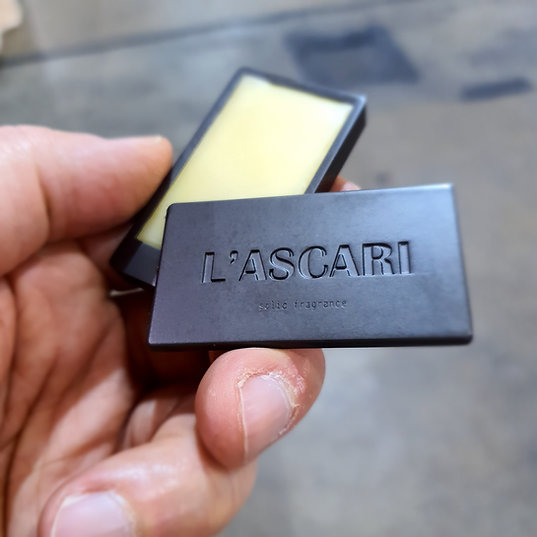 Black Solid Fragrance Blend 857 by L'ascari